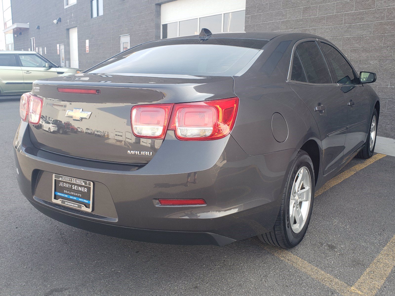 Pre-Owned 2013 Chevrolet Malibu LS FWD 4dr Car