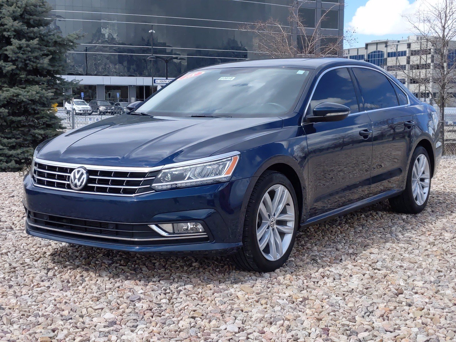 Pre-Owned 2018 Volkswagen Passat 2.0T SE FWD 4dr Car