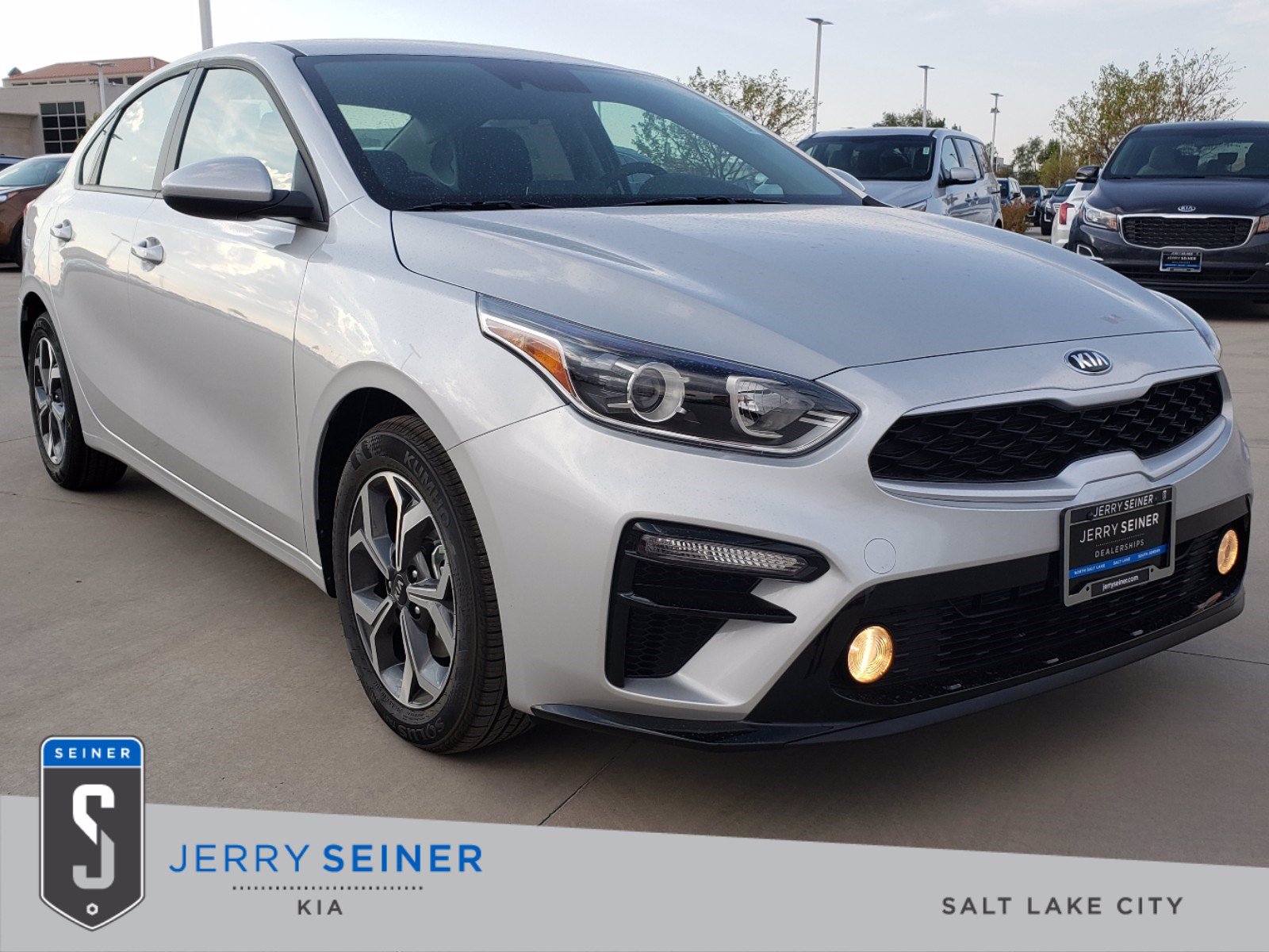 New 2021 Kia Forte LXS FWD 4dr Car