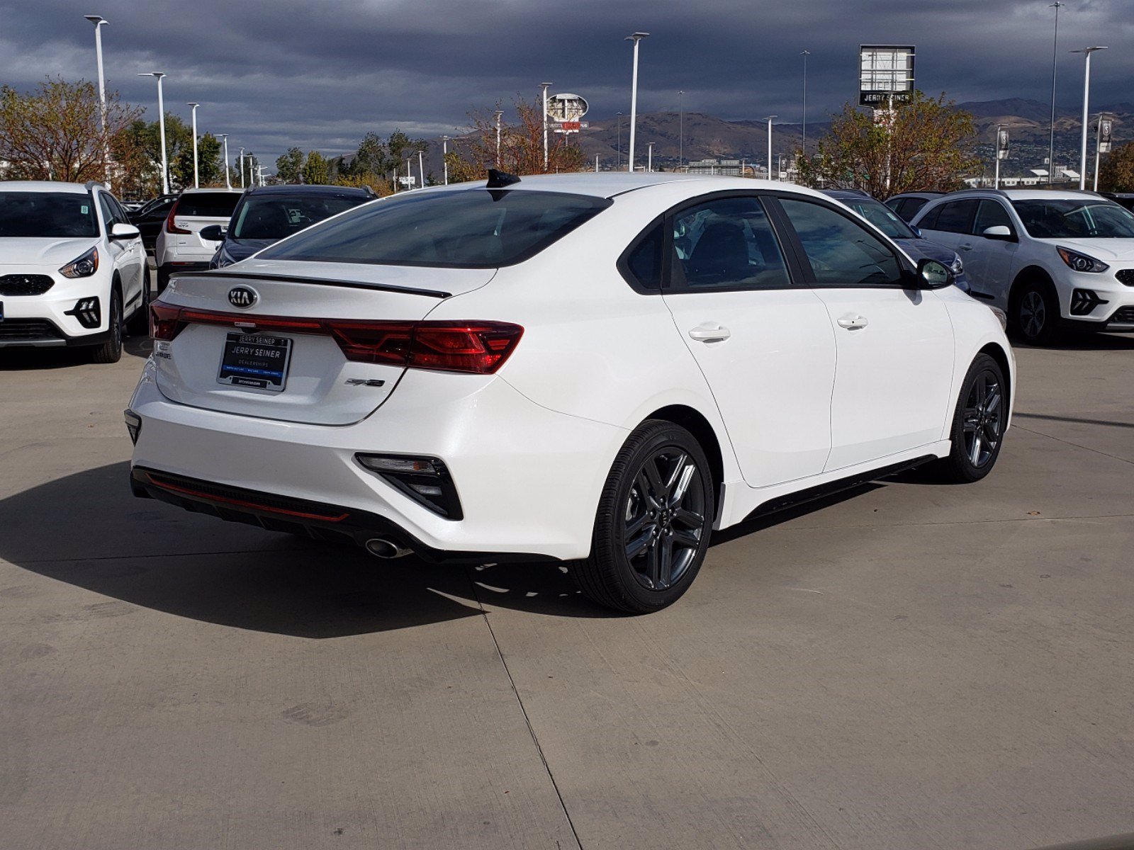 New 2021 Kia Forte GT-Line FWD 4dr Car