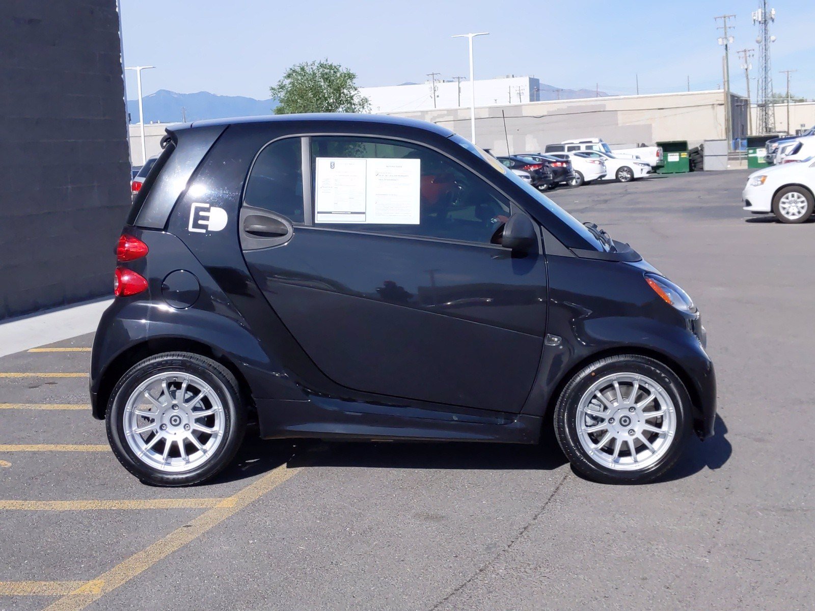 PreOwned 2014 smart fortwo electric drive Passion RWD 2dr Car